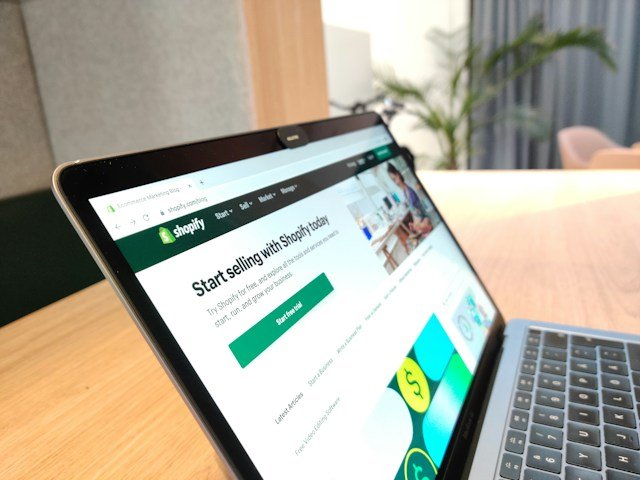 Platform comparison — Shopify versus other ecommerce platforms